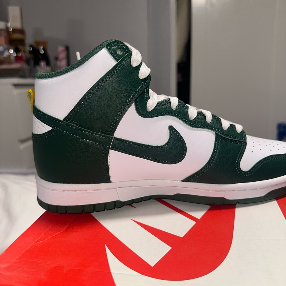 Nike Dunk Hi Retro